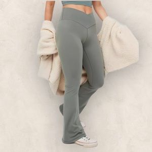 🟩NEW🟩 Arie Offline by Real Me High Wasted Crossover Flare Leggings